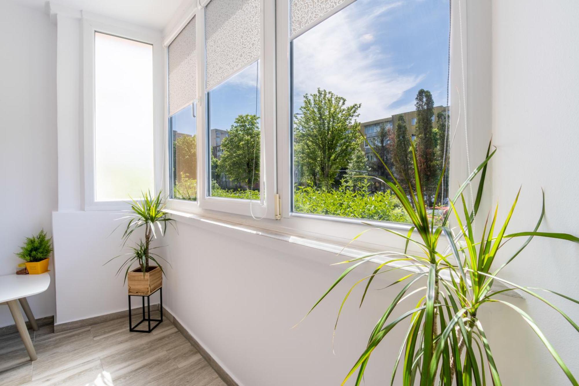Springhome - Cozy Apartment With Balcony & Parking Braşov Dış mekan fotoğraf