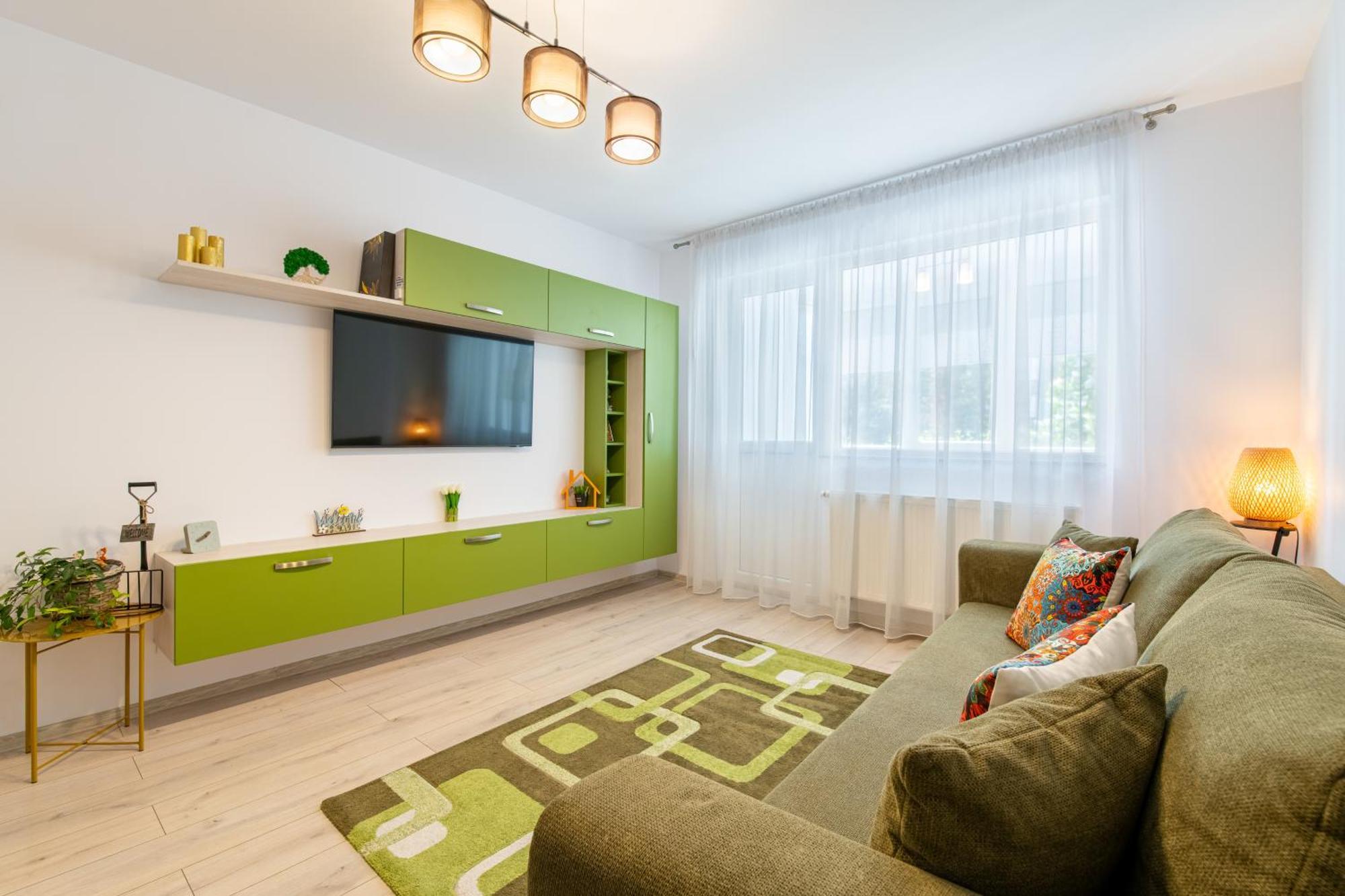 Springhome - Cozy Apartment With Balcony & Parking Braşov Dış mekan fotoğraf