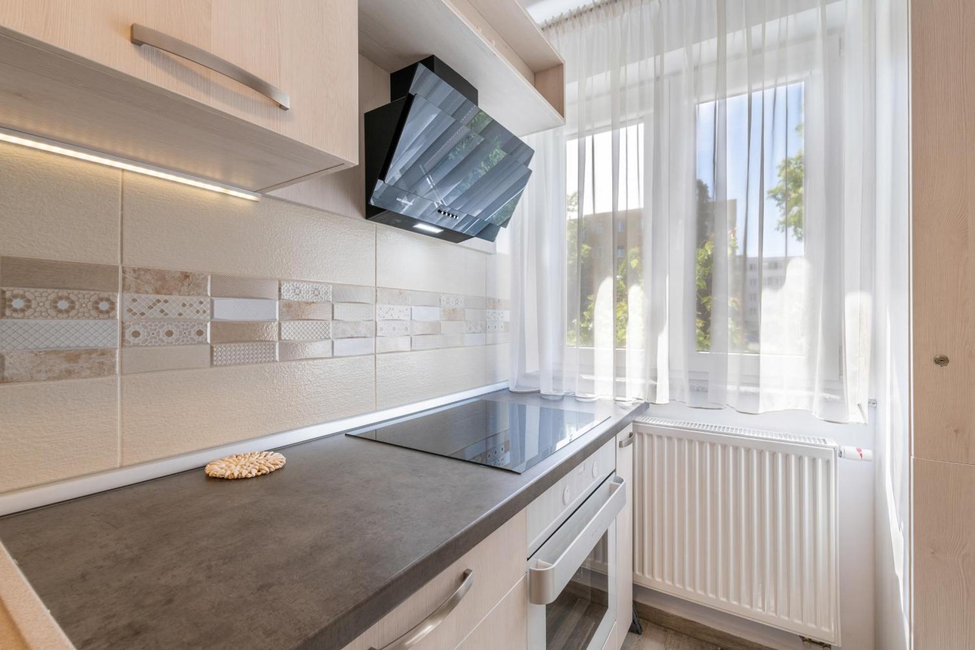 Springhome - Cozy Apartment With Balcony & Parking Braşov Dış mekan fotoğraf