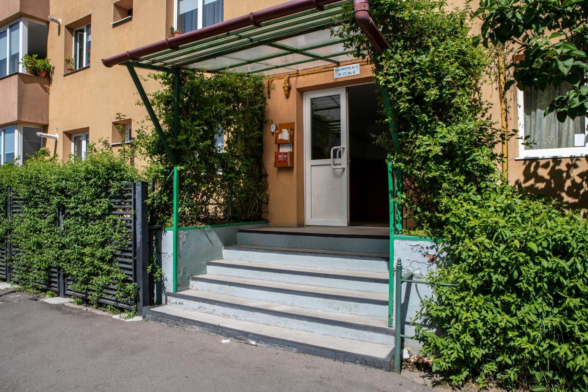 Springhome - Cozy Apartment With Balcony & Parking Braşov Dış mekan fotoğraf
